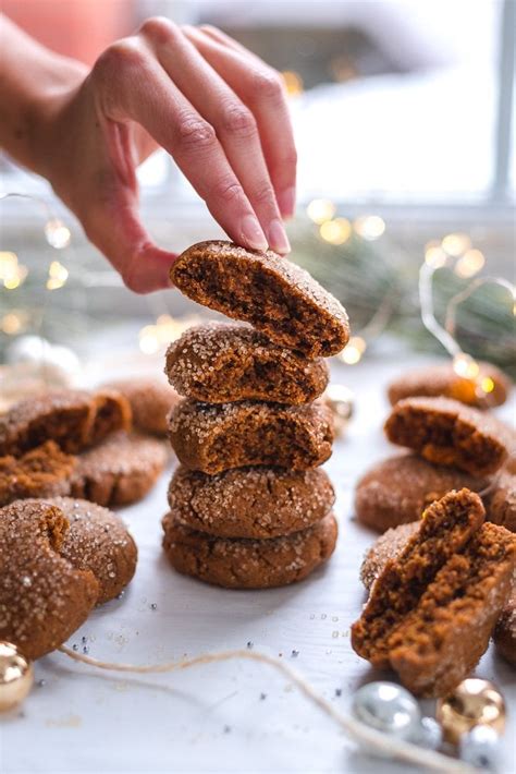 Soft and Chewy Gingerbread Cookies 